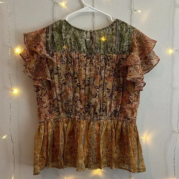 Chelsea & Theodore Paisley Printed Blouse​ - Picture 2 of 3